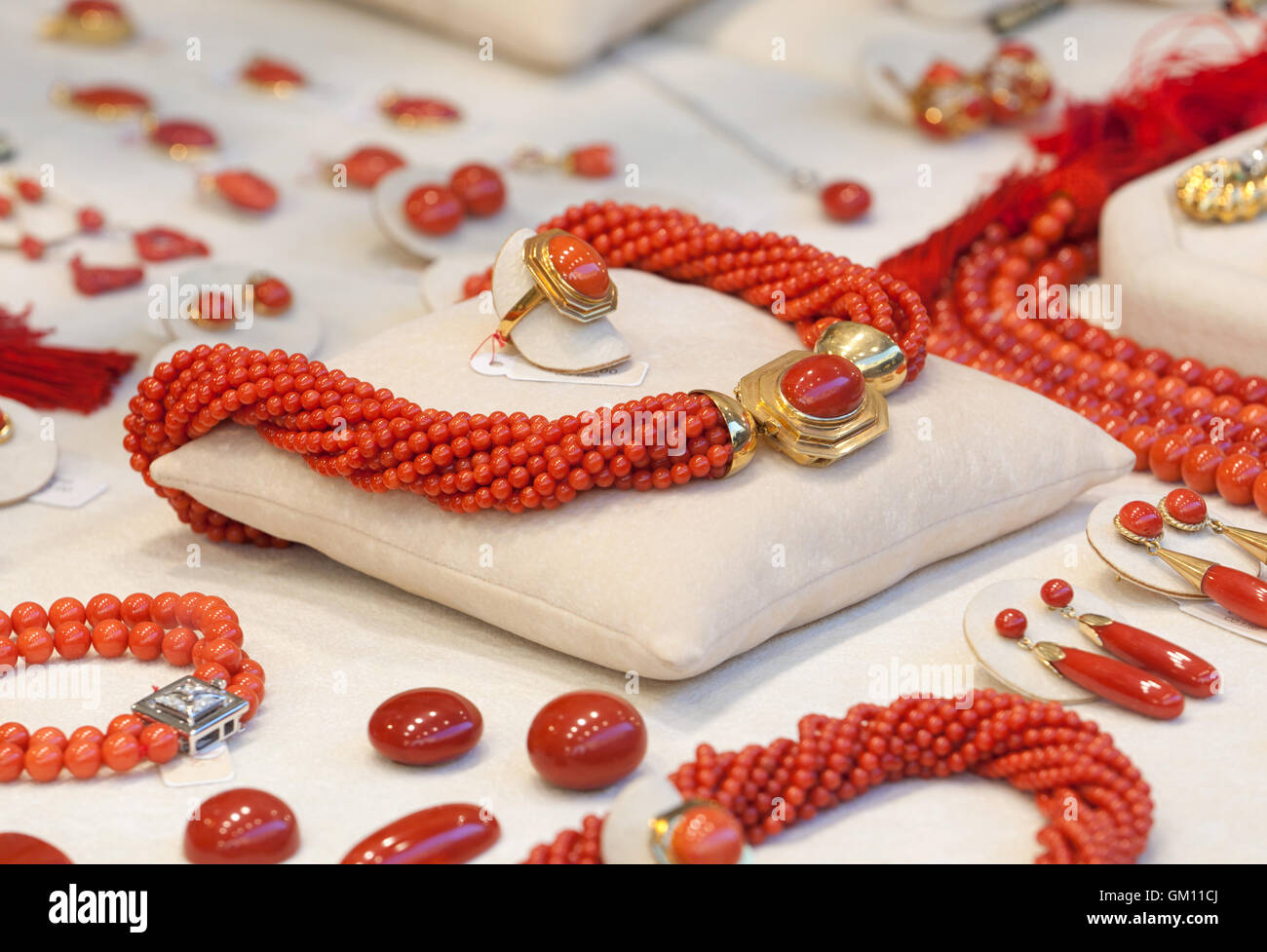 Collier En Corail Rouge Naturel - Bijou Et Accessoire - Occasion