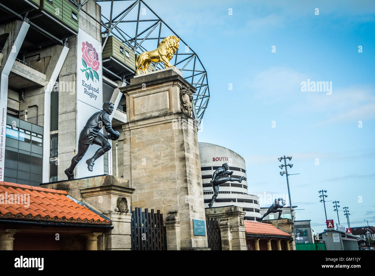 L'extérieur du stade de rugby de Twickenham, London, Angleterre, Royaume-Uni Banque D'Images