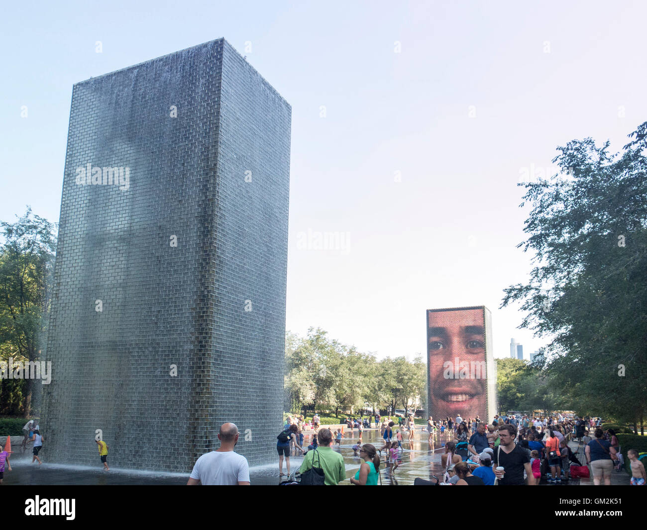 La fontaine de la Couronne ; une œuvre interactive d'art public et sculpture vidéo dans le Millennium Park, Chicago, Illinois, Banque D'Images