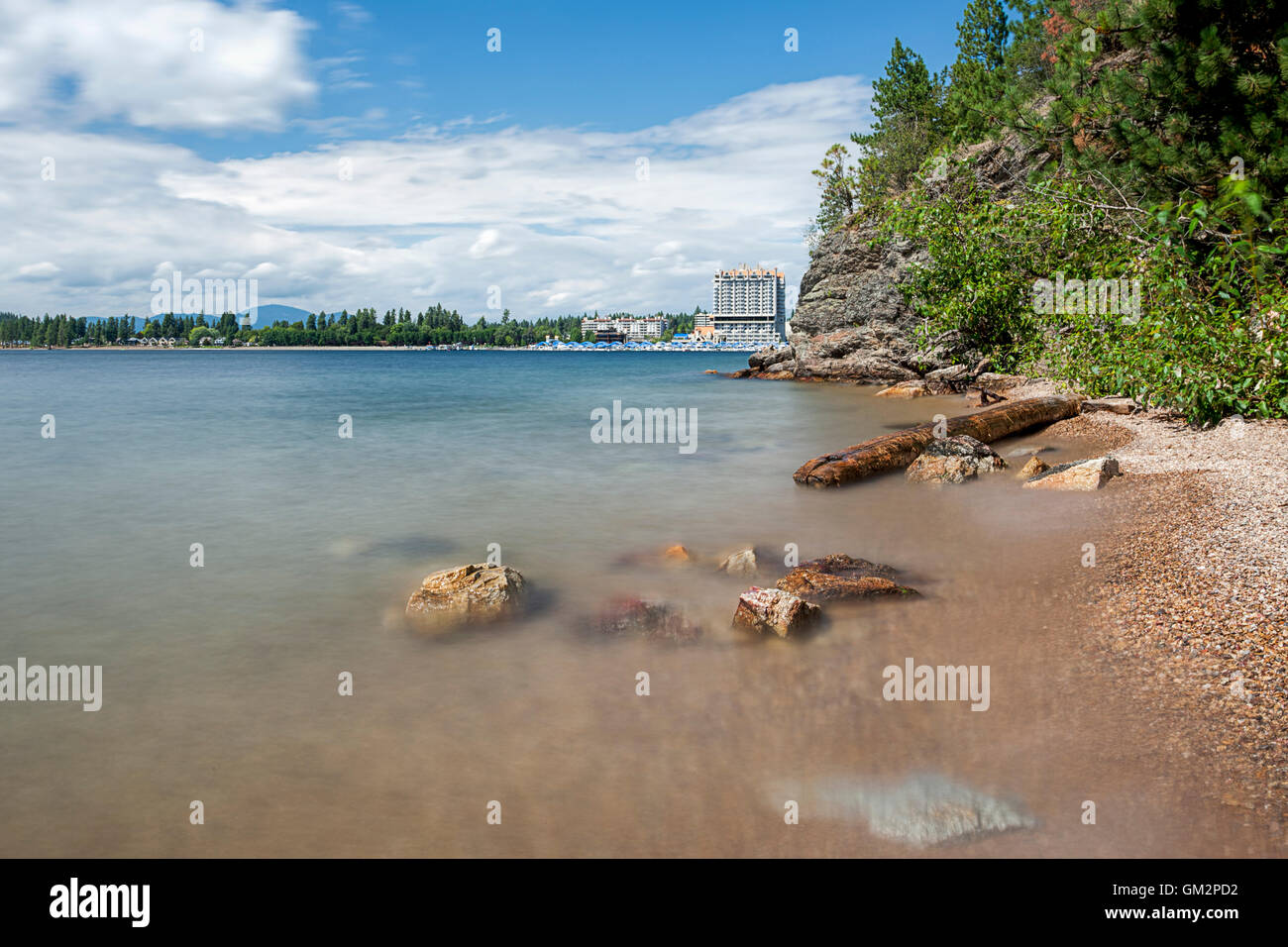 L'exposition longue le long de Coeur d'Alene Lake. Banque D'Images