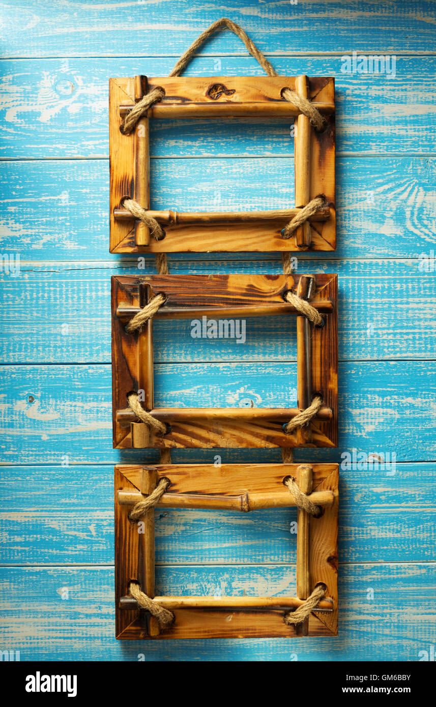 Cadre photo photo sur fond de bois Banque D'Images