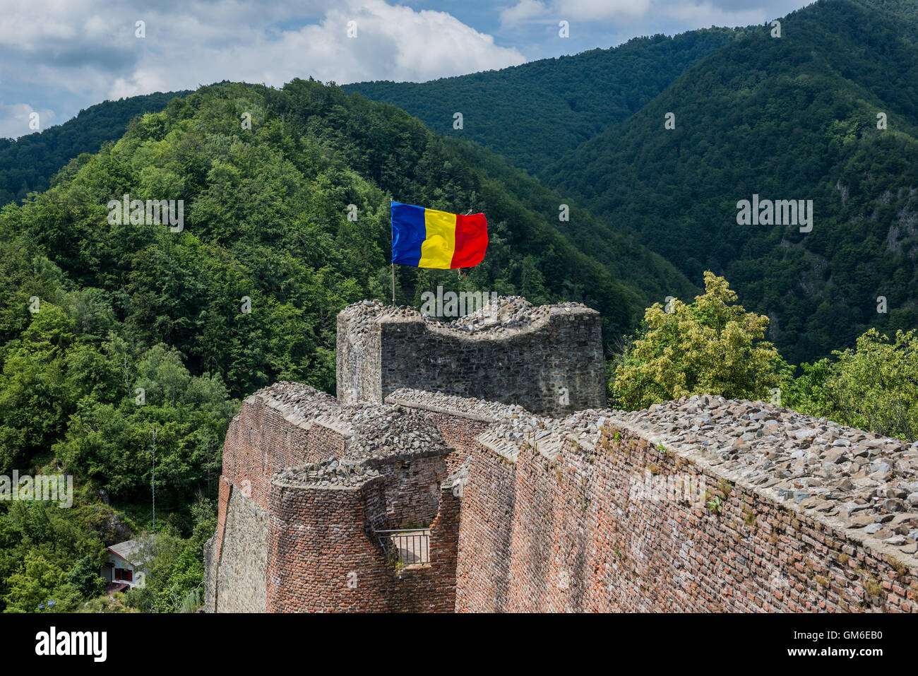 Aussi appelé Château Poenari Poenari Citadelle sur plateau du mont Cetatea, Roumanie, un des principaux forteresse de Vlad III Empaleur Banque D'Images