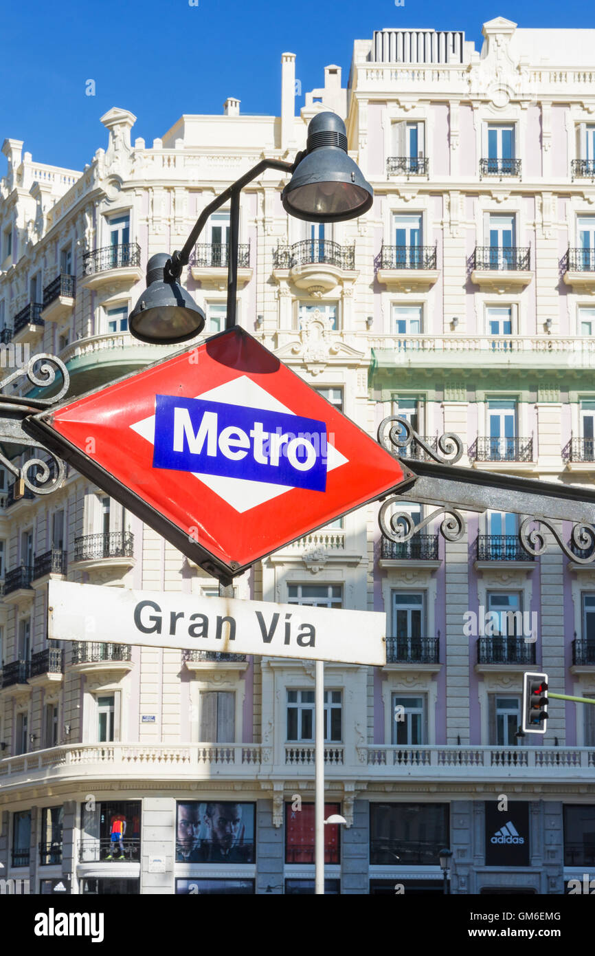 Métro de Madrid Gran Via signe sur la Gran Via, Madrid, Espagne Banque D'Images