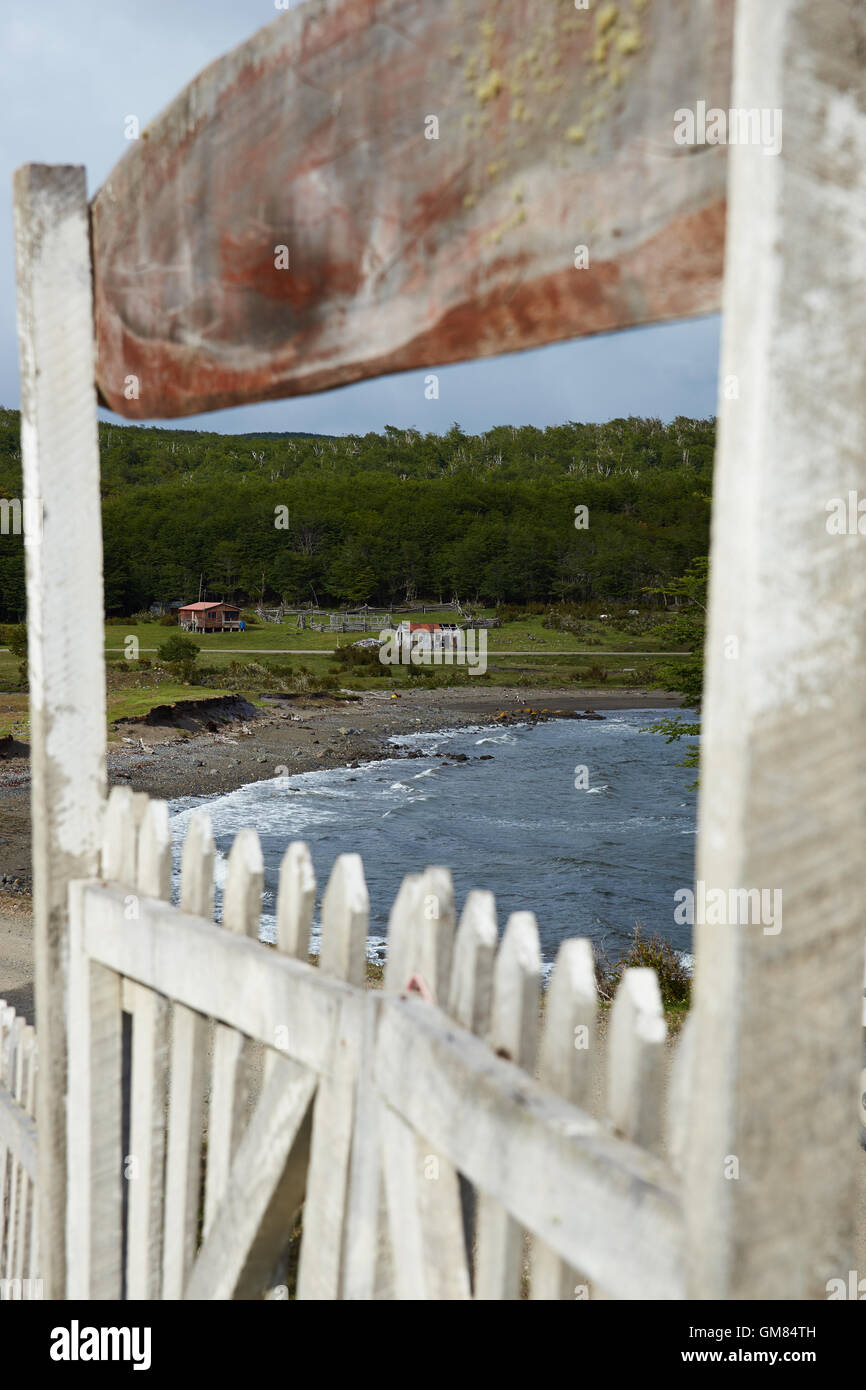 Le cimetière de la population sur l'Île Navarino Yagan en Terre de Feu, au sud du Chili. Banque D'Images