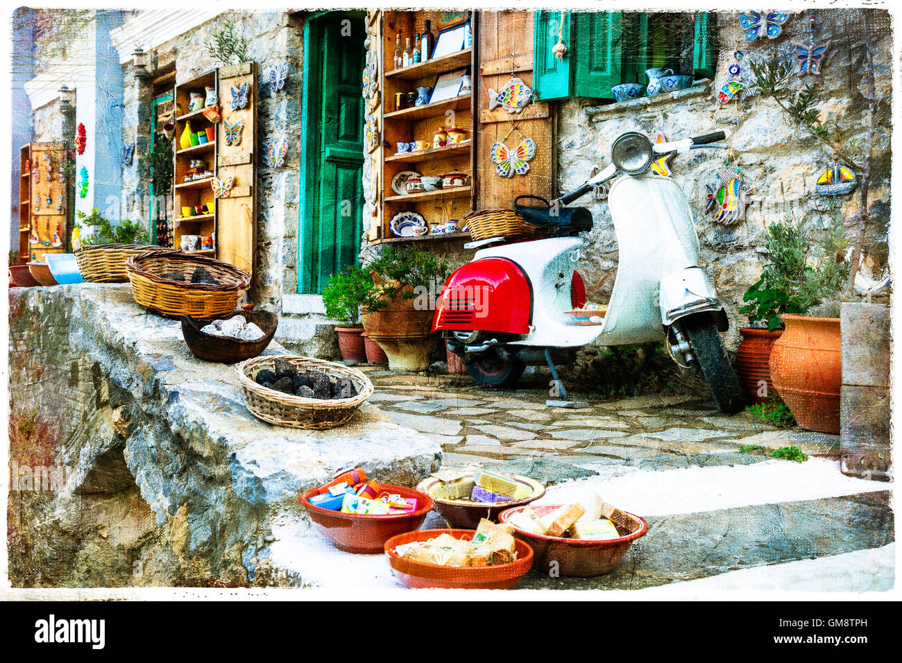 Charmant petit hôtel boutique avec moto dans l'île de Karpathos, Grèce photo artistique. Banque D'Images