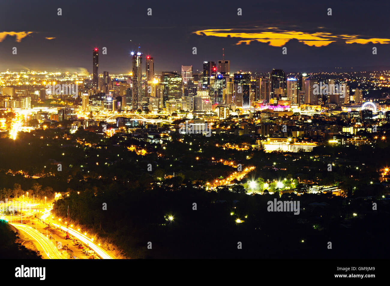 L'Australie, Queensland, Brisbane, paysage urbain au lever du soleil Banque D'Images