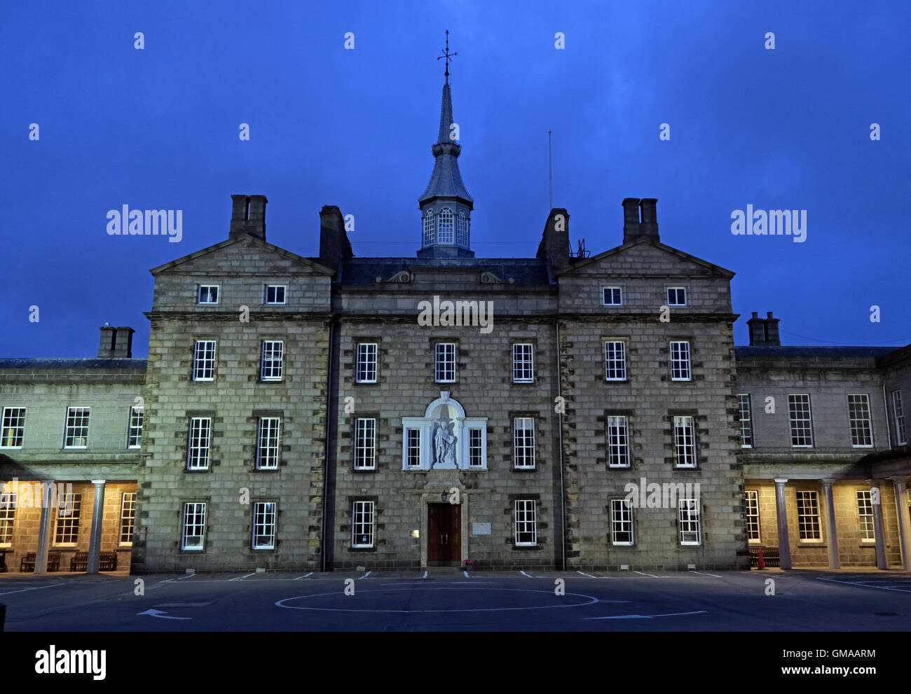 Robert Gordon College ( Auld Hoose ),crépuscule en centre-ville d'Aberdeen, Ecosse, Royaume-Uni Banque D'Images