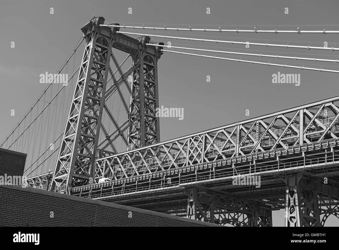 Wiliamsburg Bridge reliant Manhattan et Brooklyn sur l'East River, New York City Banque D'Images