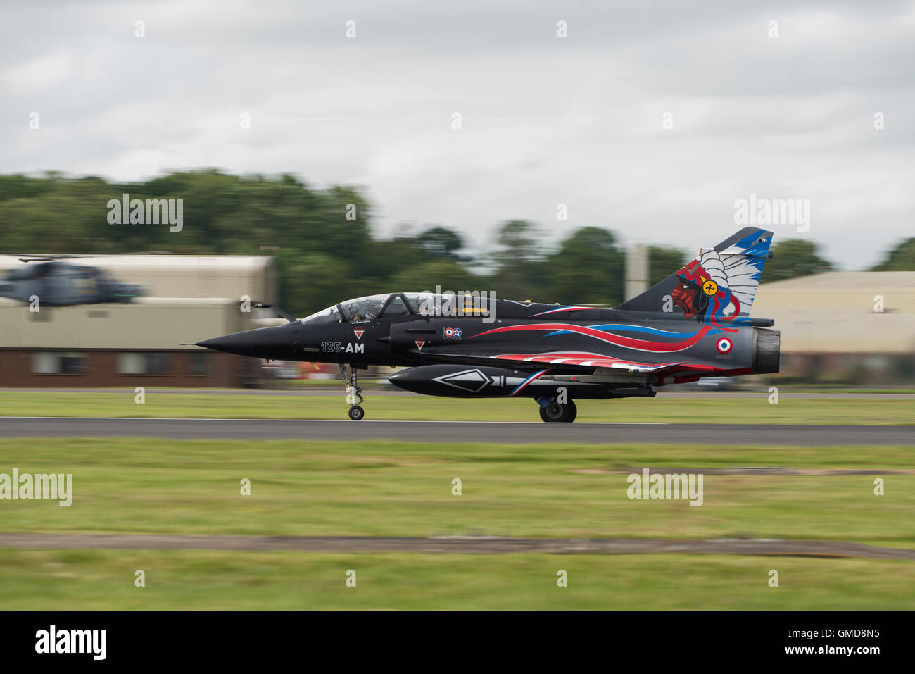 Armée de l'air Dassault Mirage 2000N de l'équipe d'affichage Ramex accélère au décollage et à l'affichage à l'au 2016 RIAT Banque D'Images