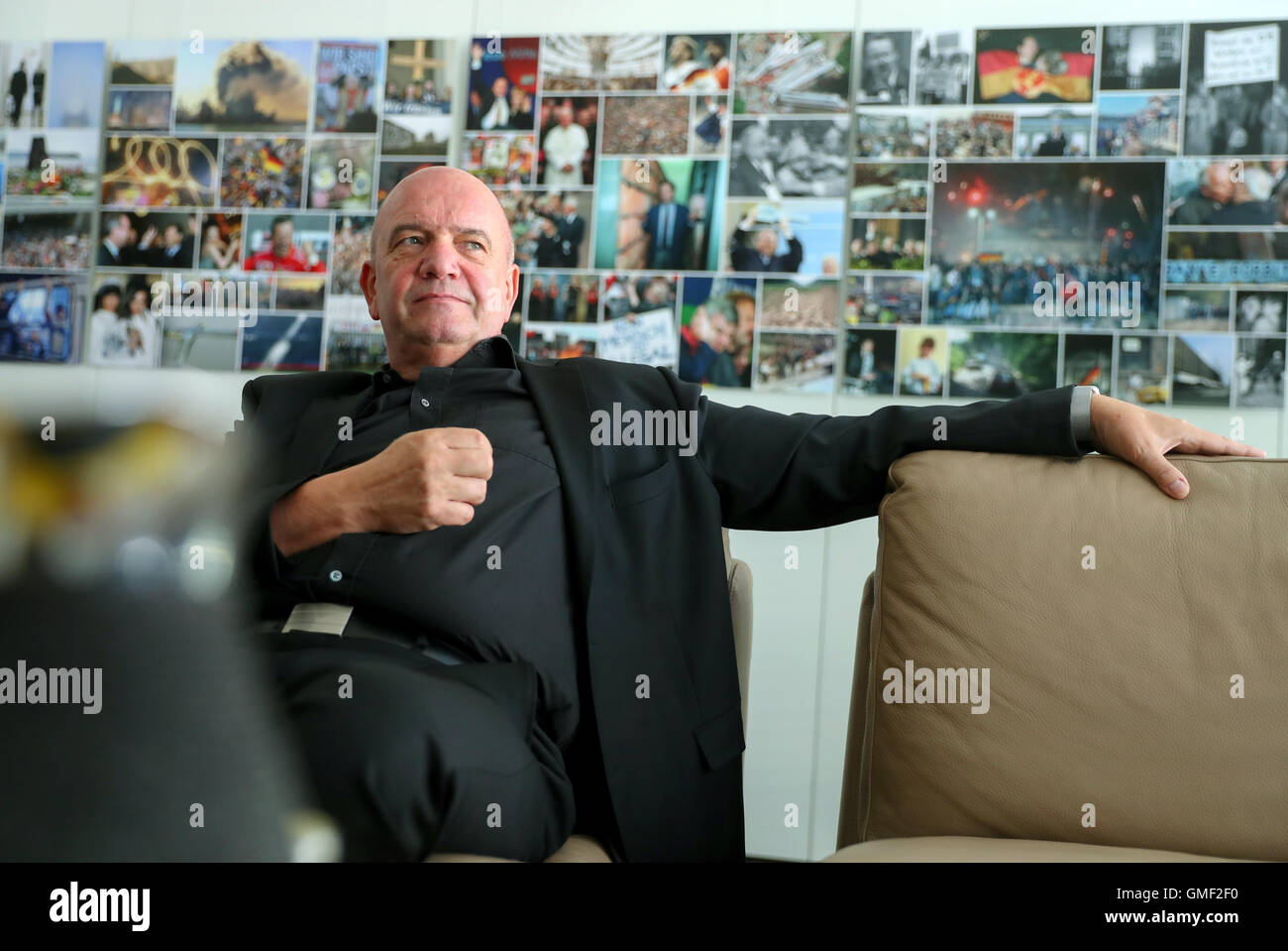 Berlin, Allemagne. Août 25, 2016. Bernd Osterloh, chef de l'ensemble de la société et d'entreprise de Volkswagen et de membre du comité directeur de la committie du conseil de surveillance de Volkswagen AG, parle avec les journalistes à l'Press-Agency Allemand (dpa) à Berlin, Allemagne, 25 août 2016. Photo : Kai Nietfeld/dpa/Alamy Live News Banque D'Images