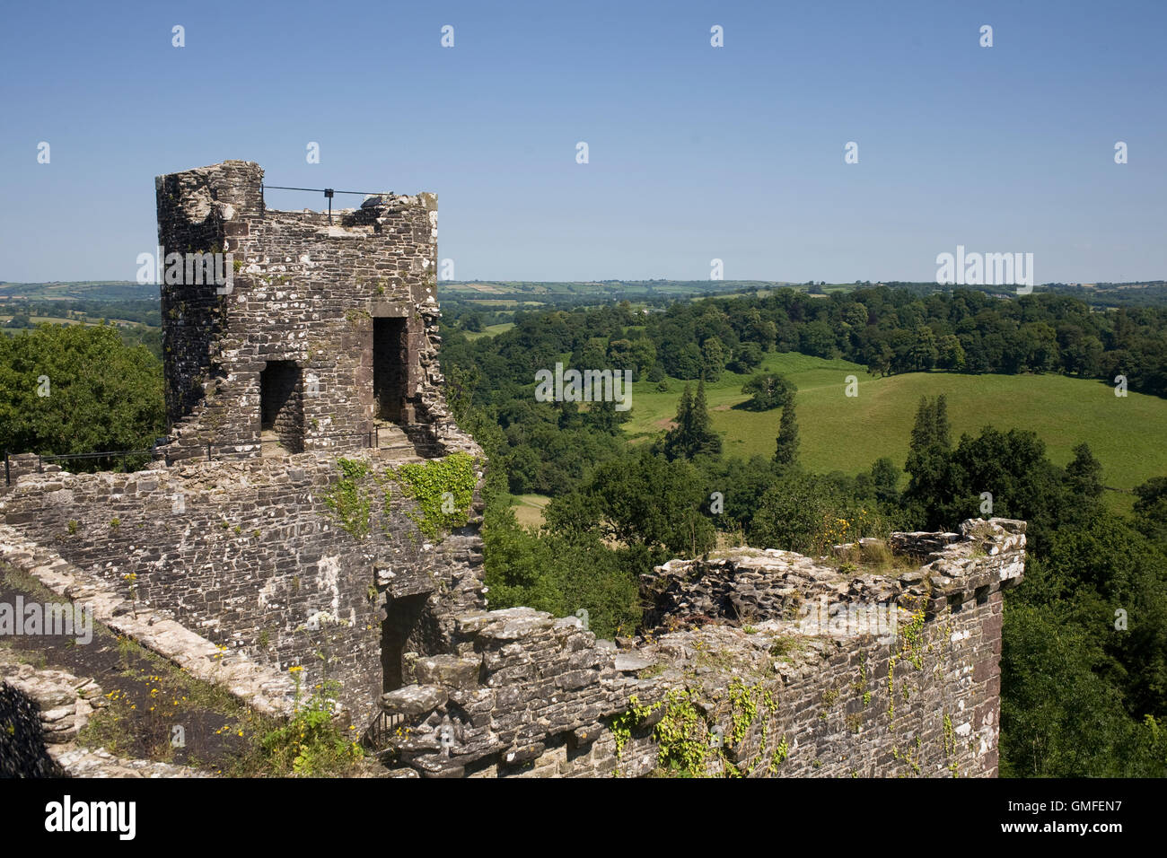 Les murs de la tour et au Nord Est de Dinefwr Castle Banque D'Images