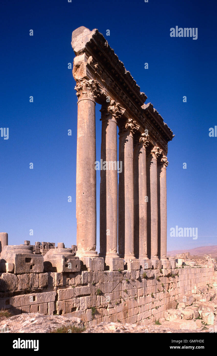 Restes de colonnes du grand temple de Jupiter Baal, Baalbek, Liban Banque D'Images