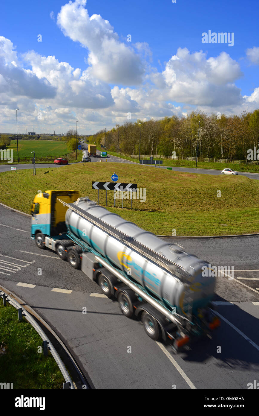 Camion aller-rond-point selby Royaume-Uni yorkshire Banque D'Images