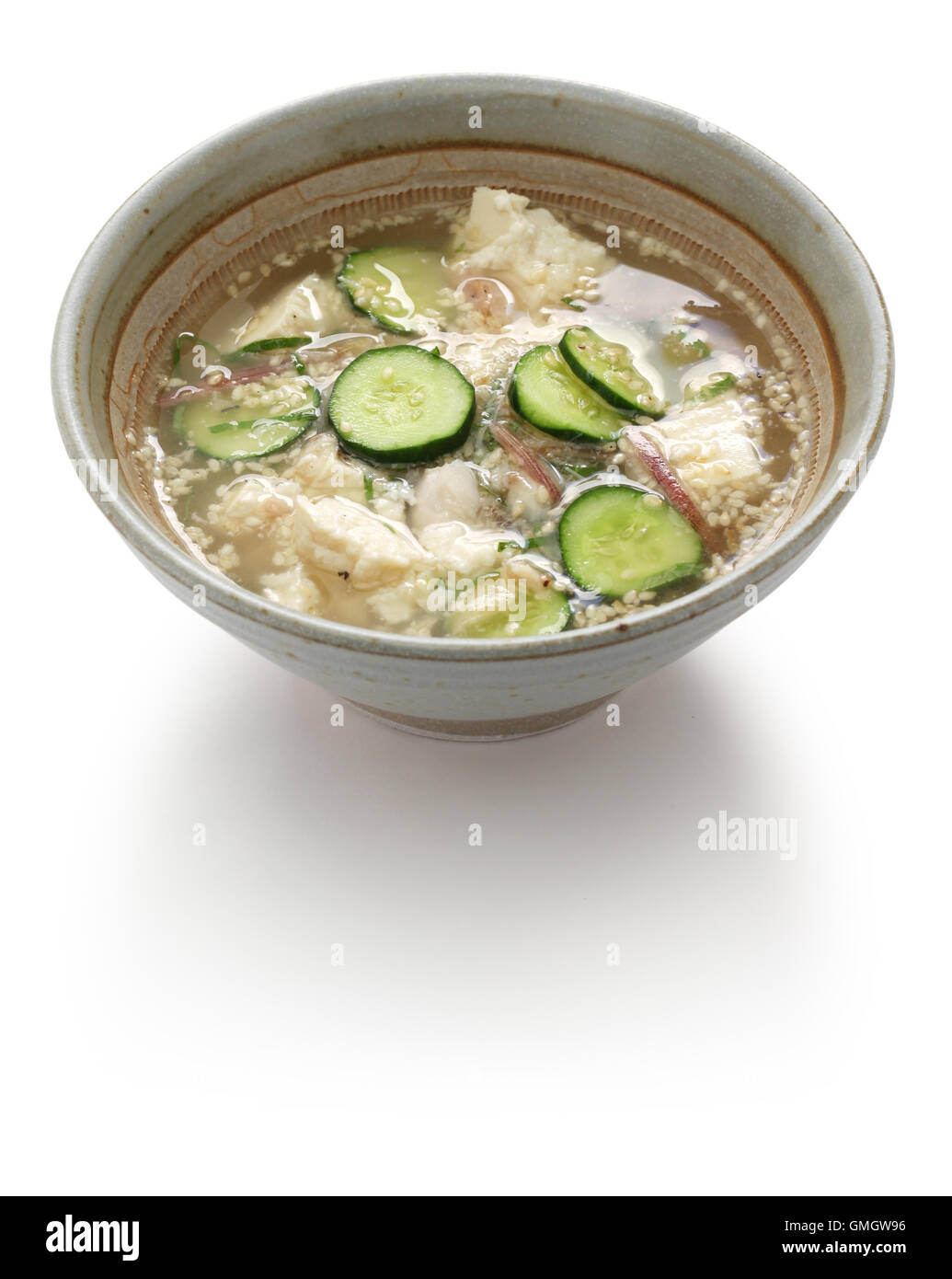 Hiyajiru( cold soupe miso ), une cuisine d'été japonais Banque D'Images