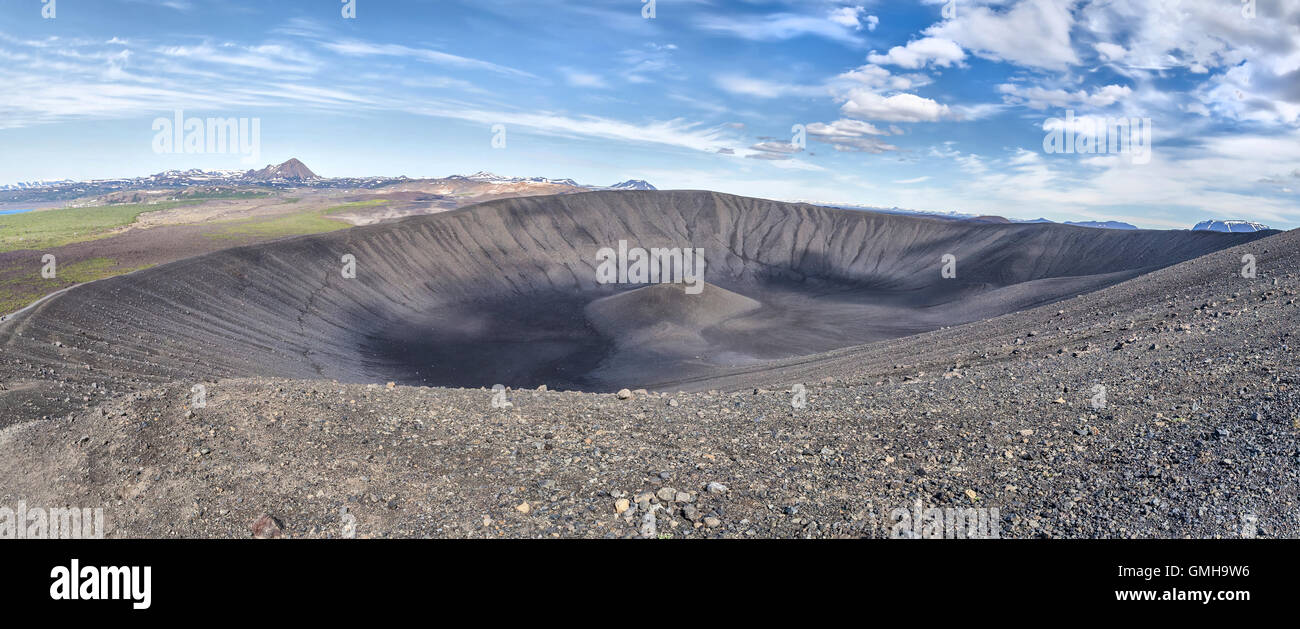 Hverfjall - 1 km de diamètre de cratère volcan dans le nord de l'Islande dans la région de Myvatn Banque D'Images