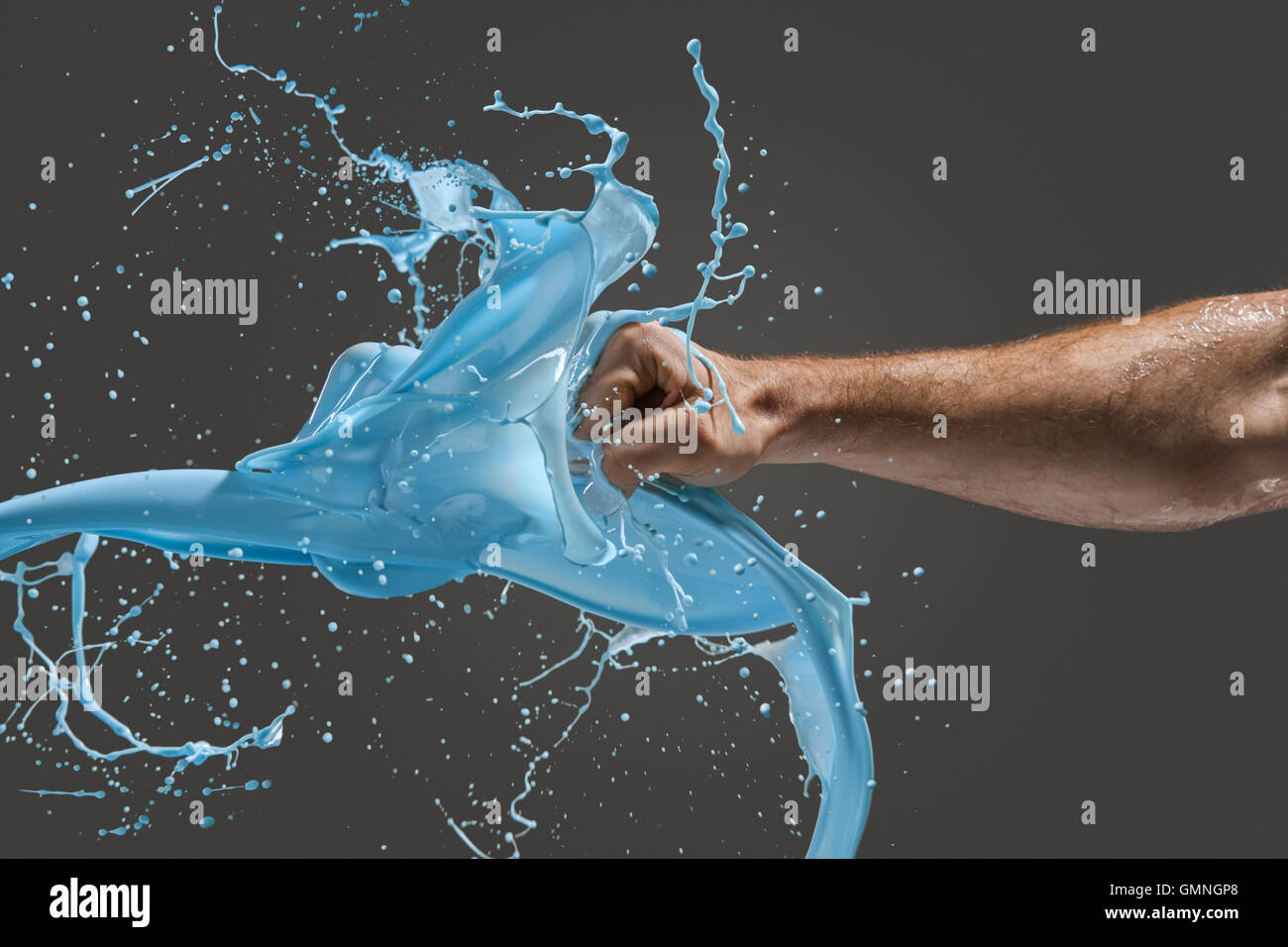 Close-up of a man's fist punching par Banque D'Images