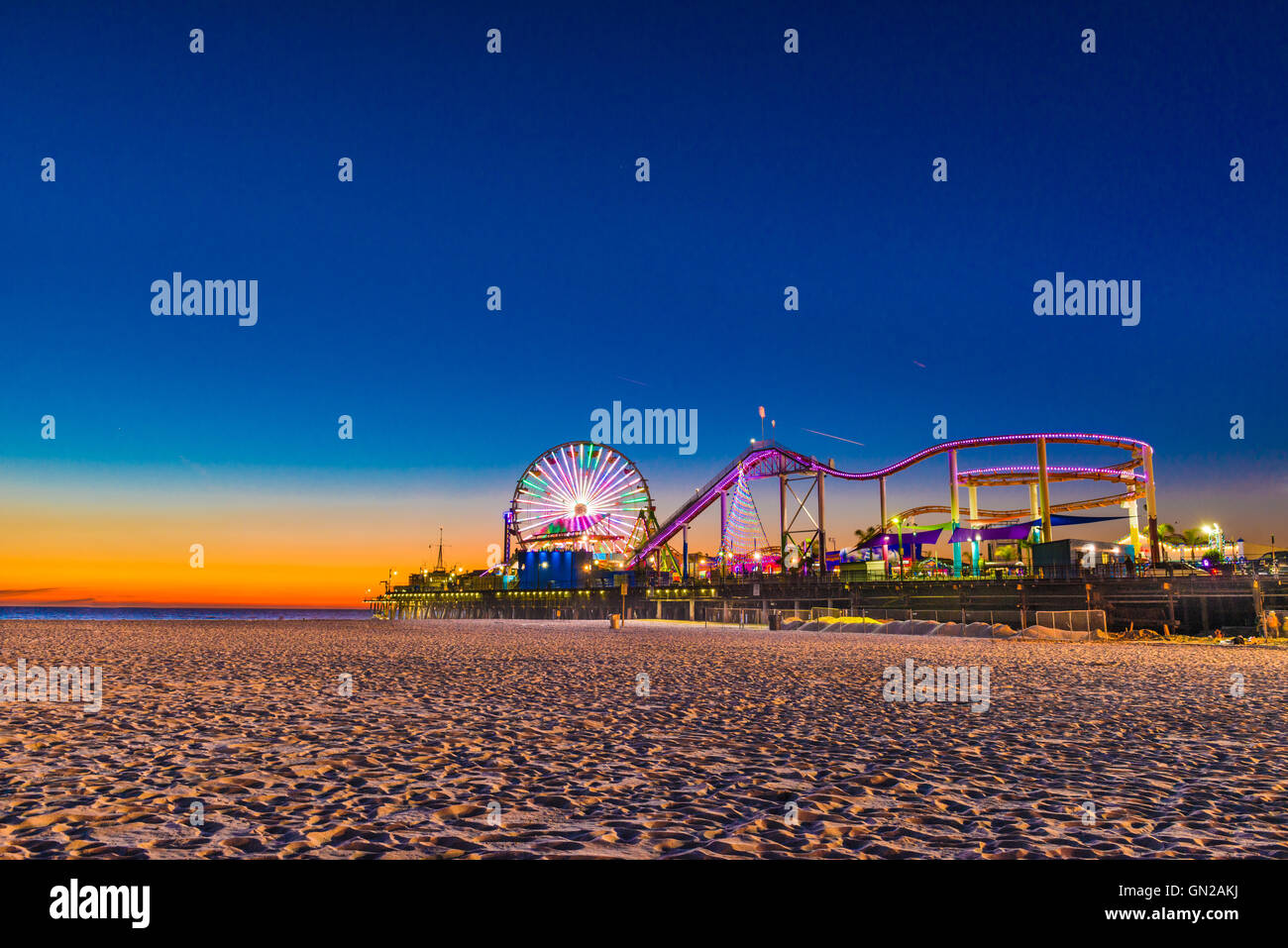Santa Monica Pier at sunset Banque D'Images