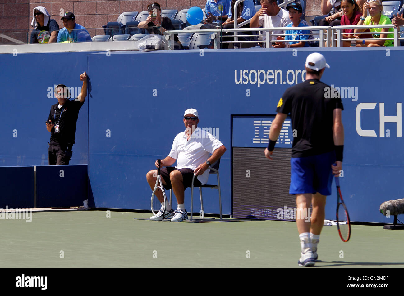 New York, USA. 27 août, 2016. Ancien champion du US Open Ivan Lendl, veille sur la société britannique Andy Murray lors d'une session pratique Samedi 27 août, au Centre National de Tennis à Flushing Meadows, New York. Murray a été pratique pour l'US Open Tennis Championships qui commence le lundi 29 août. Lendl est entraîneur Murray. Crédit : Adam Stoltman/Alamy Live News Banque D'Images