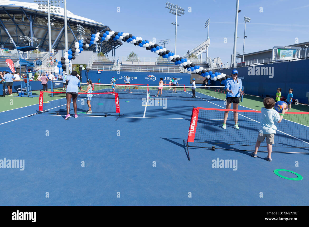 New York, USA. 27 août, 2016. Atmosphère à Arthur Ash Kids day 2016 à US Open Tennis Championship parrainé par Hess Crédit : lev radin/Alamy Live News Banque D'Images