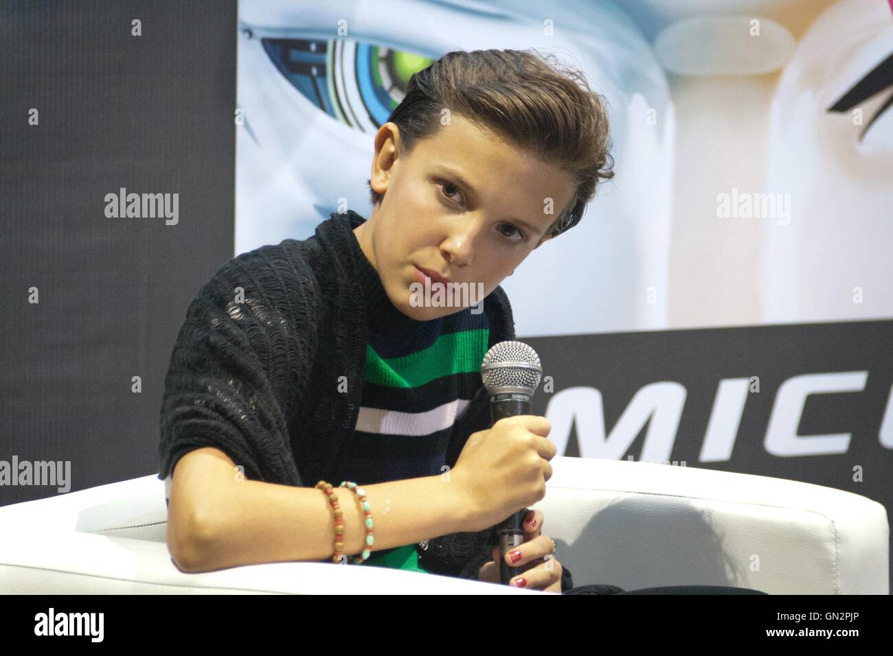 Aux Philippines. Août 28, 2016. Stanger choses star Millie Bobby Brown répond aux questions des médias locaux lors de la Comic Con 2016 Asie pop à la SMX Convention Centre à Pasay, Metro Manila. © J Gerard Seguia/ZUMA/Alamy Fil Live News Banque D'Images
