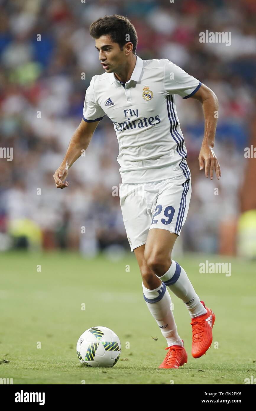 Madrid, Espagne. Août 16, 2016. Enzo Fernandez (Real) Football/soccer : 'pré-saison Trophée Santiago Bernabeu' match entre le Real Madrid FC 5-3 Stade de Reims au Santiago Bernabeu à Madrid, Espagne . © Kawamori Mutsu/AFLO/Alamy Live News Banque D'Images