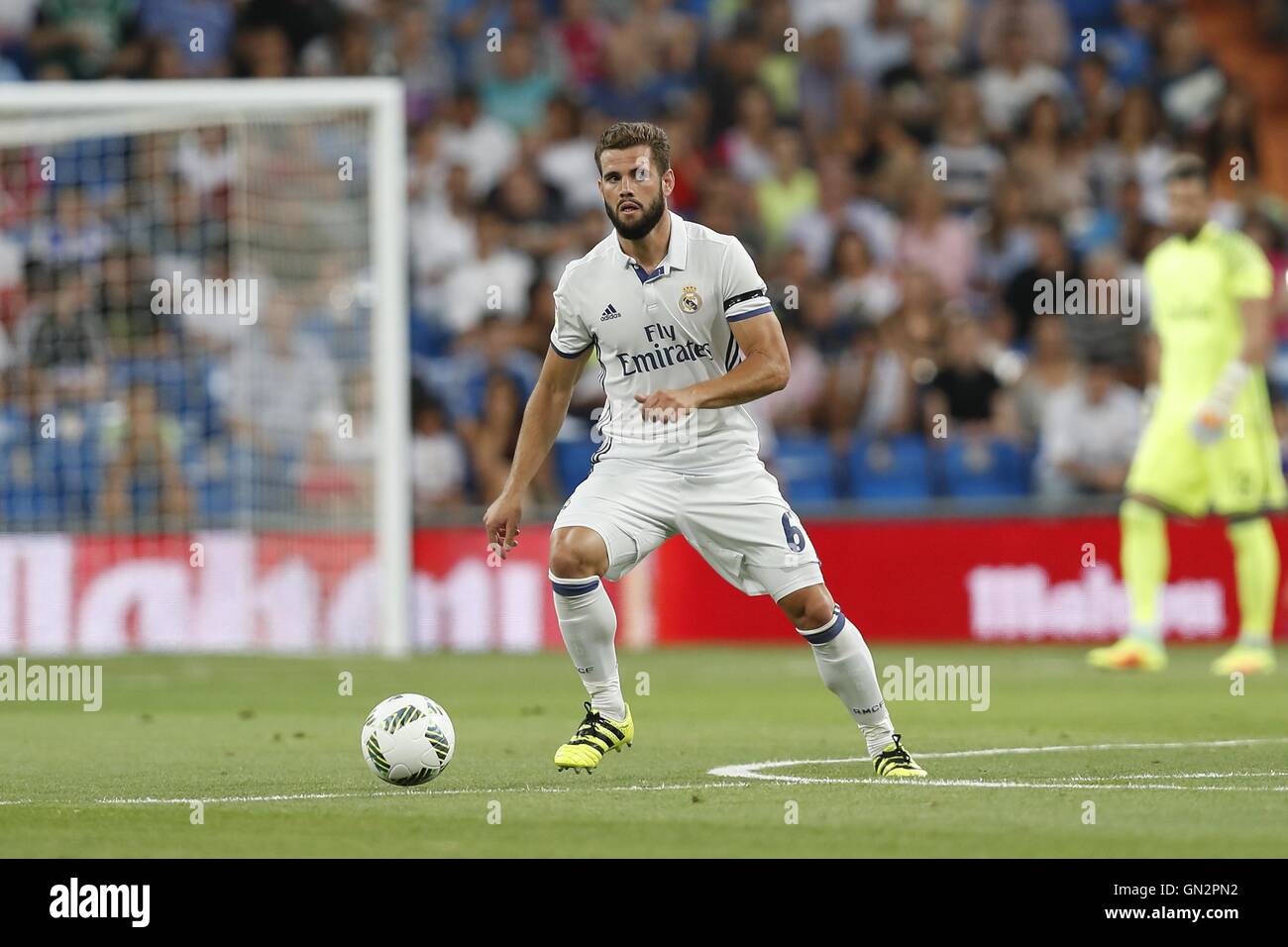 Madrid, Espagne. Août 16, 2016. Nacho (Real) Football/soccer : 'pré-saison Trophée Santiago Bernabeu' match entre le Real Madrid FC 5-3 Stade de Reims au Santiago Bernabeu à Madrid, Espagne . © Kawamori Mutsu/AFLO/Alamy Live News Banque D'Images