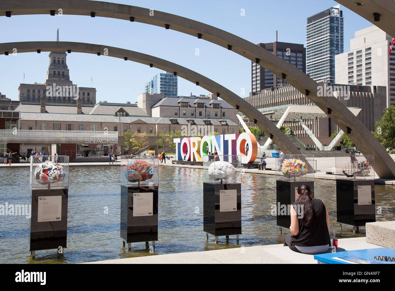 TORONTO - Le 8 août 2016 : Le cerveau Project à Toronto est un projet d'affichage de l'art, dans le but de collecter plus de 2 millions d'un Banque D'Images