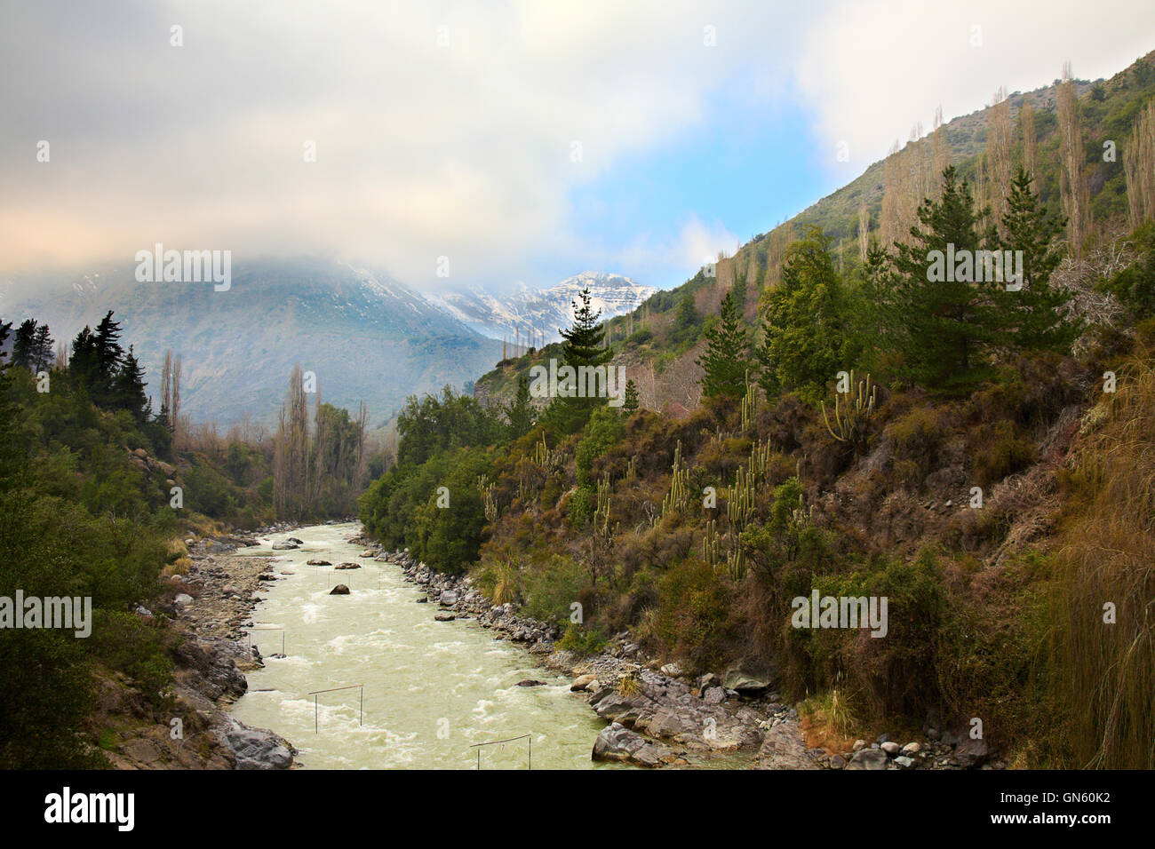 Cascada de Las Animas au cajón del Maipo près de Santiago, Chili Banque D'Images