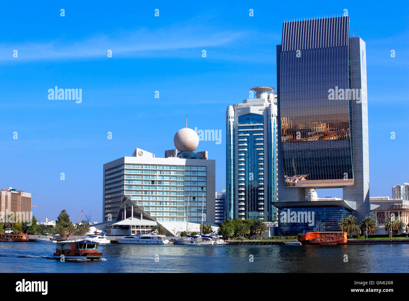 Bâtiments le long de la Crique de Dubaï , Émirats Arabes Unis Banque D'Images