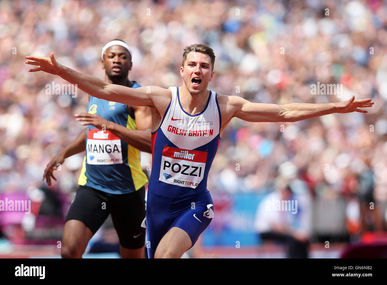 Andrew POZZI concurrentes dans les Men's 110m haies 1 Chaleur, à l'IAAF Diamond League jeux anniversaire Londres, Queen Elizabeth Olympic Park, Stratford, London, UK. Banque D'Images