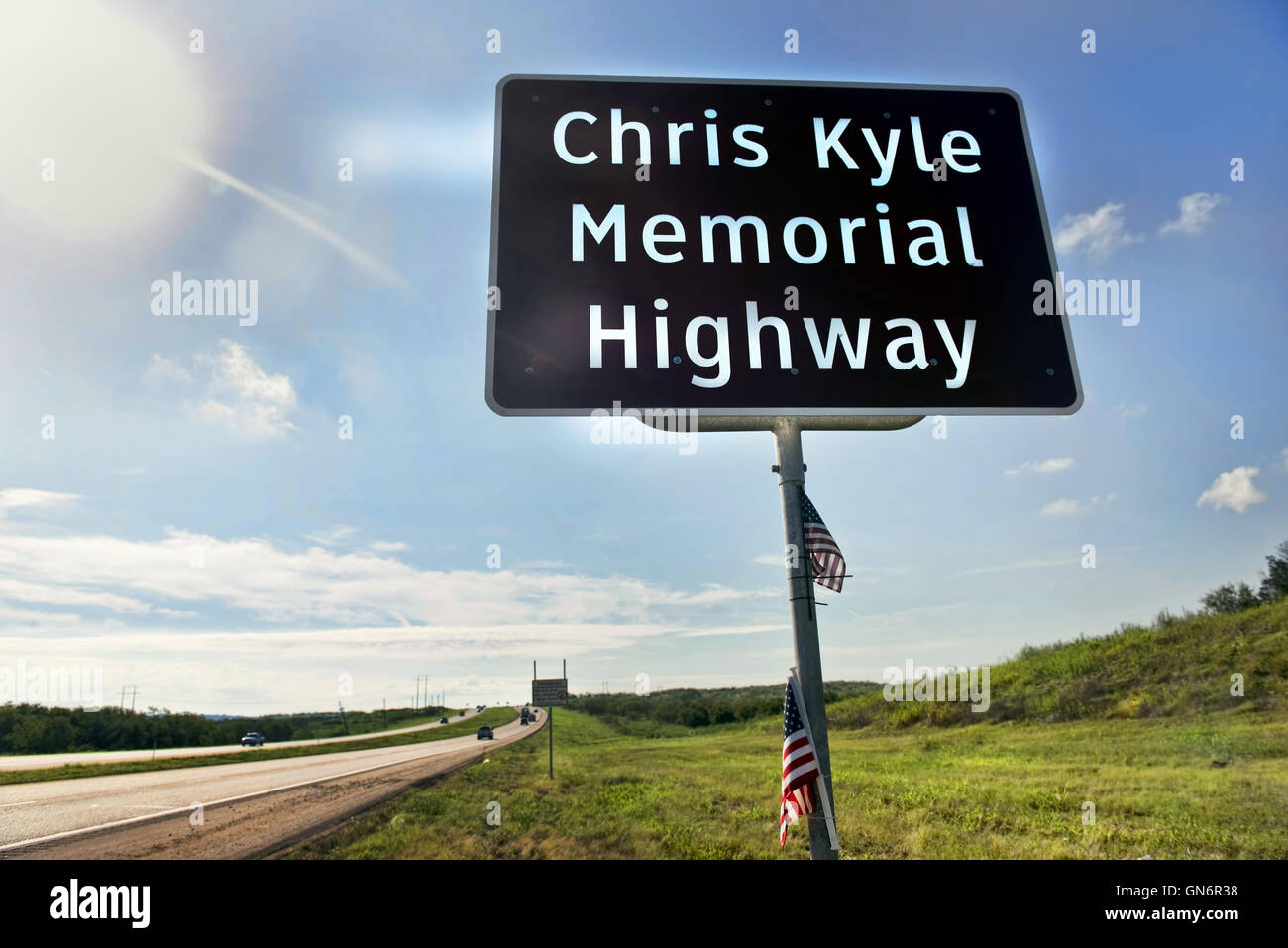 Chris Kyle Memorial Hwy 287 de Midlothian, Texas a ouvert en 2016. Il a été signalé comme étant le plus meurtrier sniper dans son histoire. Banque D'Images