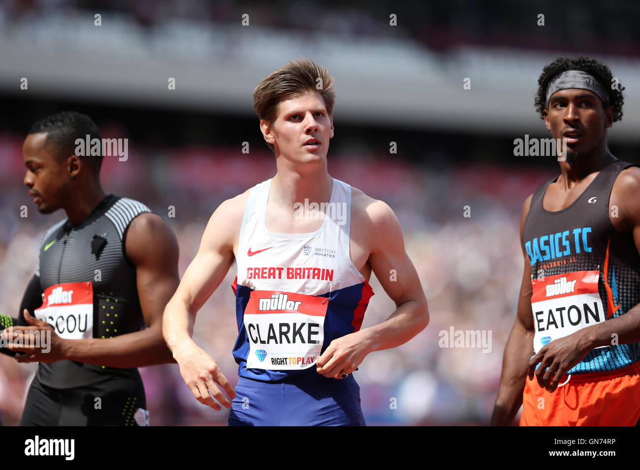 Lawrence Clarke, Dimitri BASCOU et Jarret EATON concurrence sur le 110m haies hommes 2 la chaleur, à l'IAAF Diamond League jeux anniversaire Londres, Queen Elizabeth Olympic Park, Stratford, London, UK. Banque D'Images