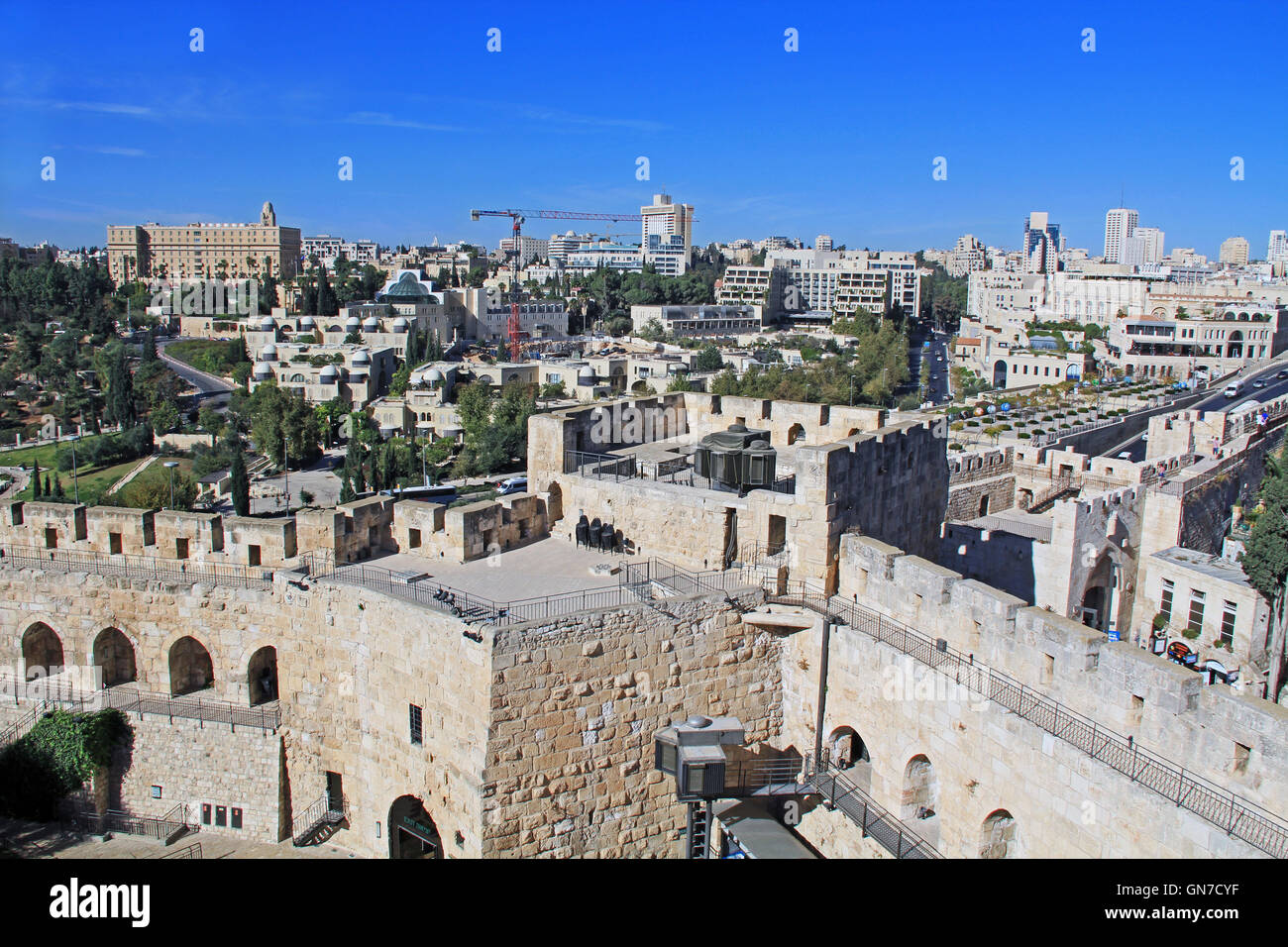 Vue de la ville de Jérusalem à partir du haut de la citadelle de Jérusalem ou Tour de David. Banque D'Images