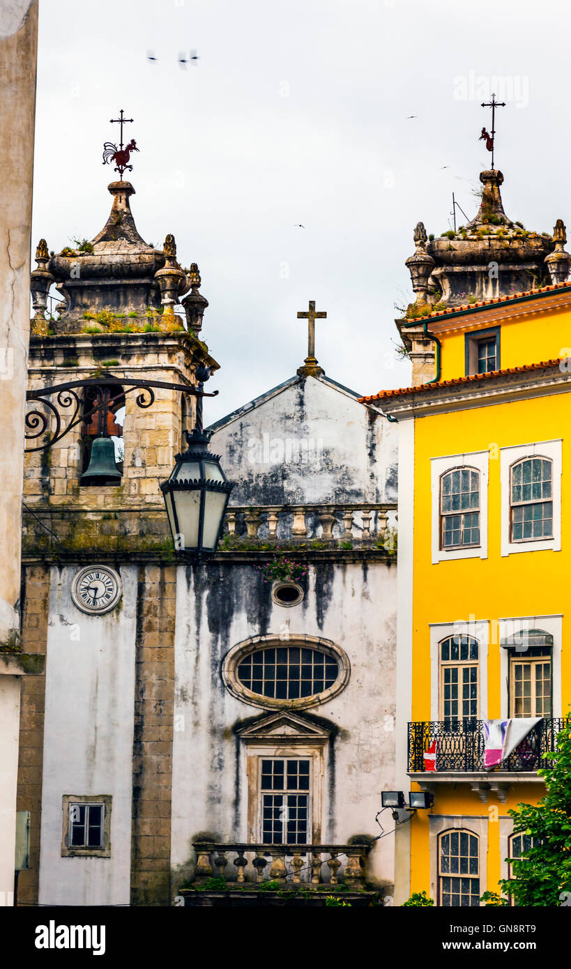 Igreja do Carmo Eglise couvent Ville médiévale de Coimbra au Portugal. Église fondée en 1597 Banque D'Images