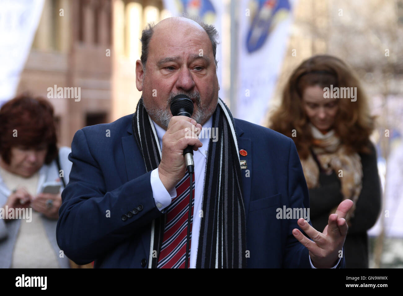 Sydney, Australie. Août 29, 2016. La libération animale , a tenu un rassemblement à Martin Place en faveur des victimes de l'exportation. Il faisait partie d'un événement mondial marquant le 20e anniversaire de la noyade de masse de moutons à bord d'un navire de l'Australie vers le Moyen-Orient. Sur la photo : l'honorable Mark Pearson MLC, Parti de la Justice et de l'animal. Crédit : Richard Milnes/Alamy Live News Banque D'Images