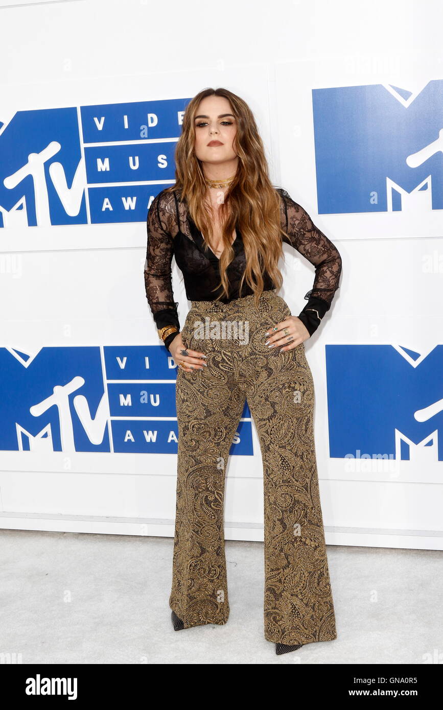 New York, États-Unis. Août 29, 2016. Singer JoJo assiste à la MTV Video Music Awards, volontaires d'atténuation, au Madison Square Garden de New York City, USA, le 28 août 2016. Photo : Hubert Boesl/DPA - PAS DE FIL - SERVICE/dpa/Alamy Live News Banque D'Images