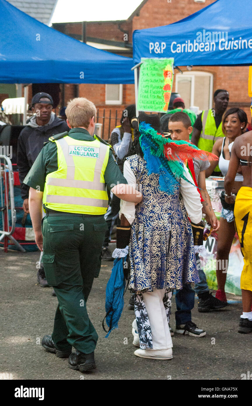 Notting Hill. Londres, Royaume-Uni. Août 29, 2016. Notting Hill Carnival 2016 Défilé Lundi Crédit : JOHNNY ARMSTEAD/Alamy Live News Banque D'Images