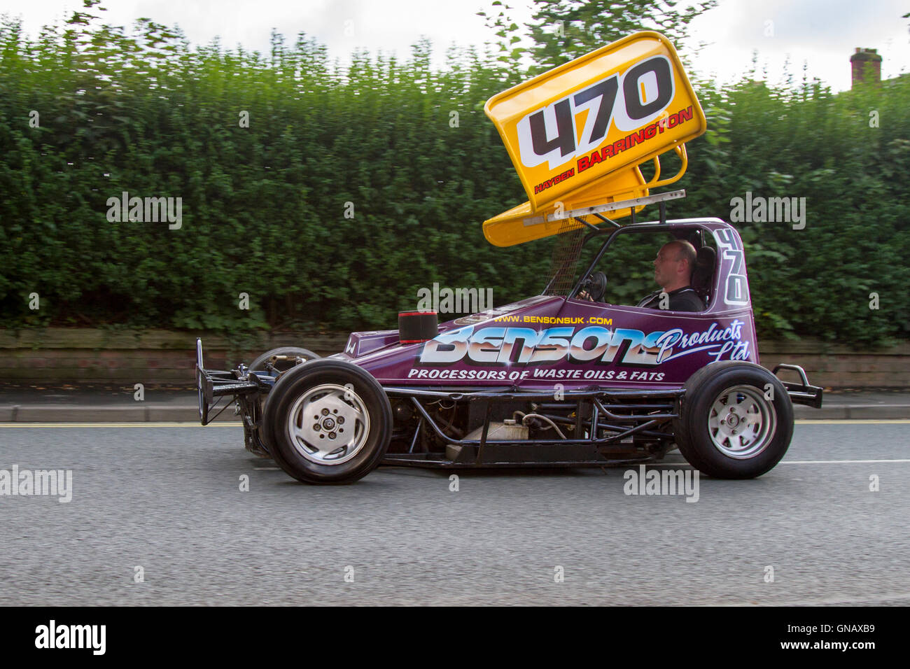 Stock-cars, voiture, stock, transport, entreprise, automobile, véhicule, vitesse, transport, route, blanc, rapide, de la race, de l'automobile, les voitures, l'industrie, voyages, course, chariot, rue, vecteur, le trafic à Ormskirk MotorFest dans le Lancashire, Royaume-Uni Banque D'Images