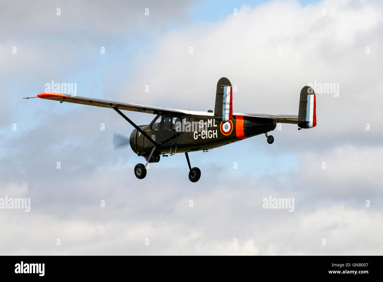 Max Holst MH 1521 Broussard 5 ML G-CIGH en vol au dessus de Breighton Airfield Banque D'Images