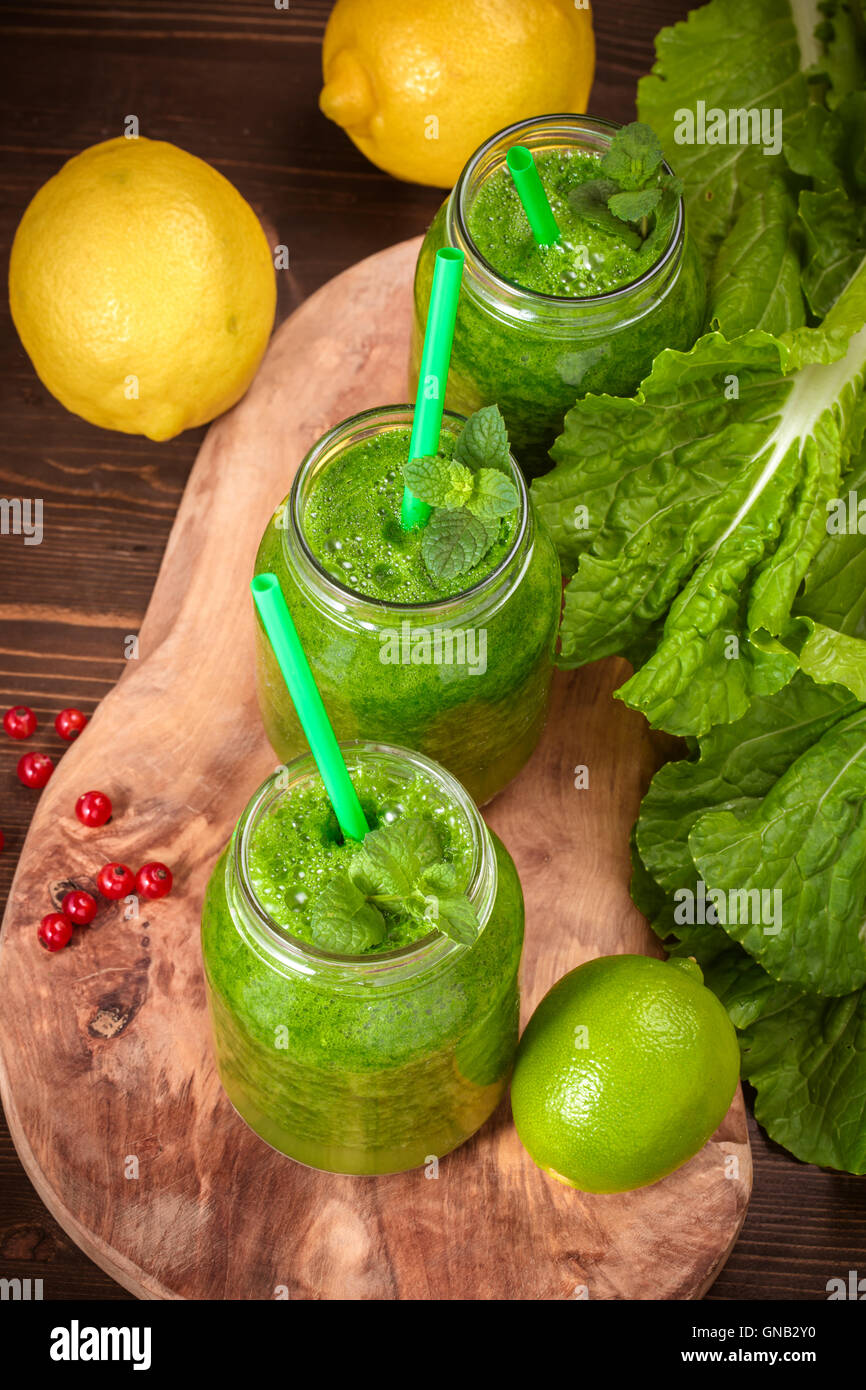 Smoothie vert au-dessus Banque D'Images