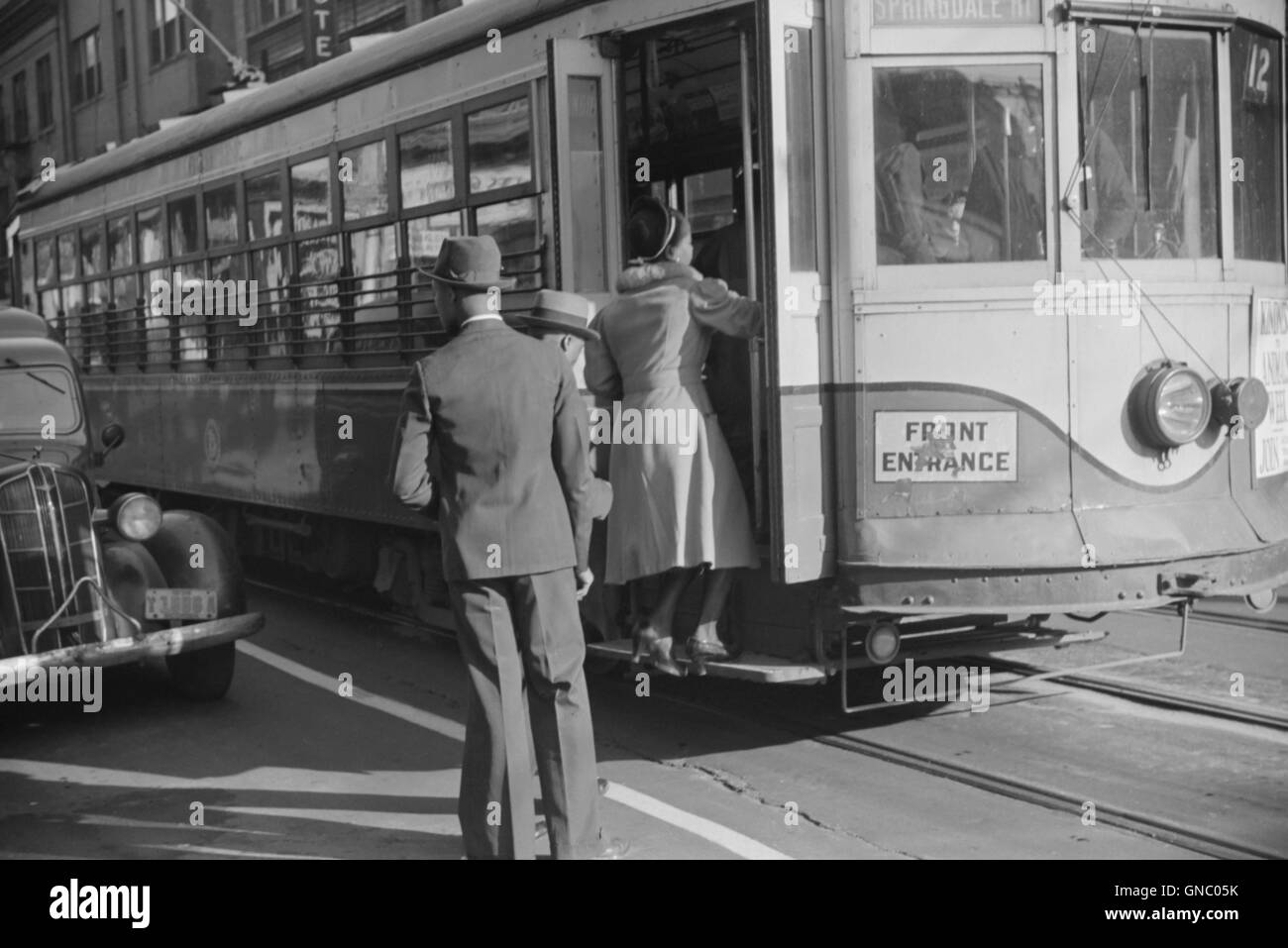 L'embarquement d'aide domestique Streetcar, Atlanta, Georgia, USA, Marion Post Wolcott pour Farm Security Administration, mai 1939 Banque D'Images