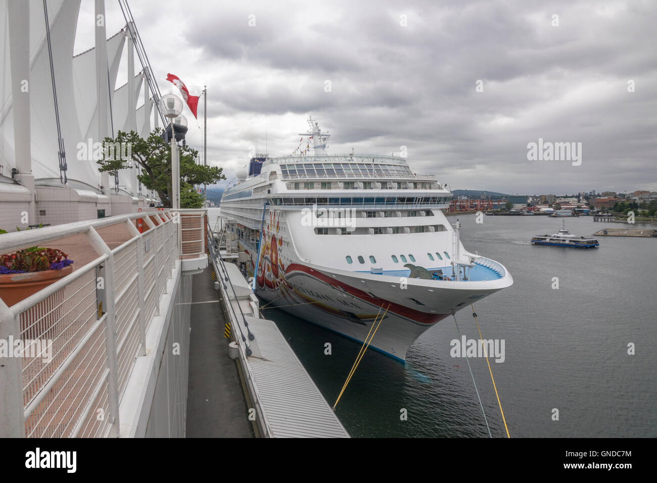Norwegian Cruise Line Norwegian Sun navire au port à Vancouver British Columbia Canada Banque D'Images