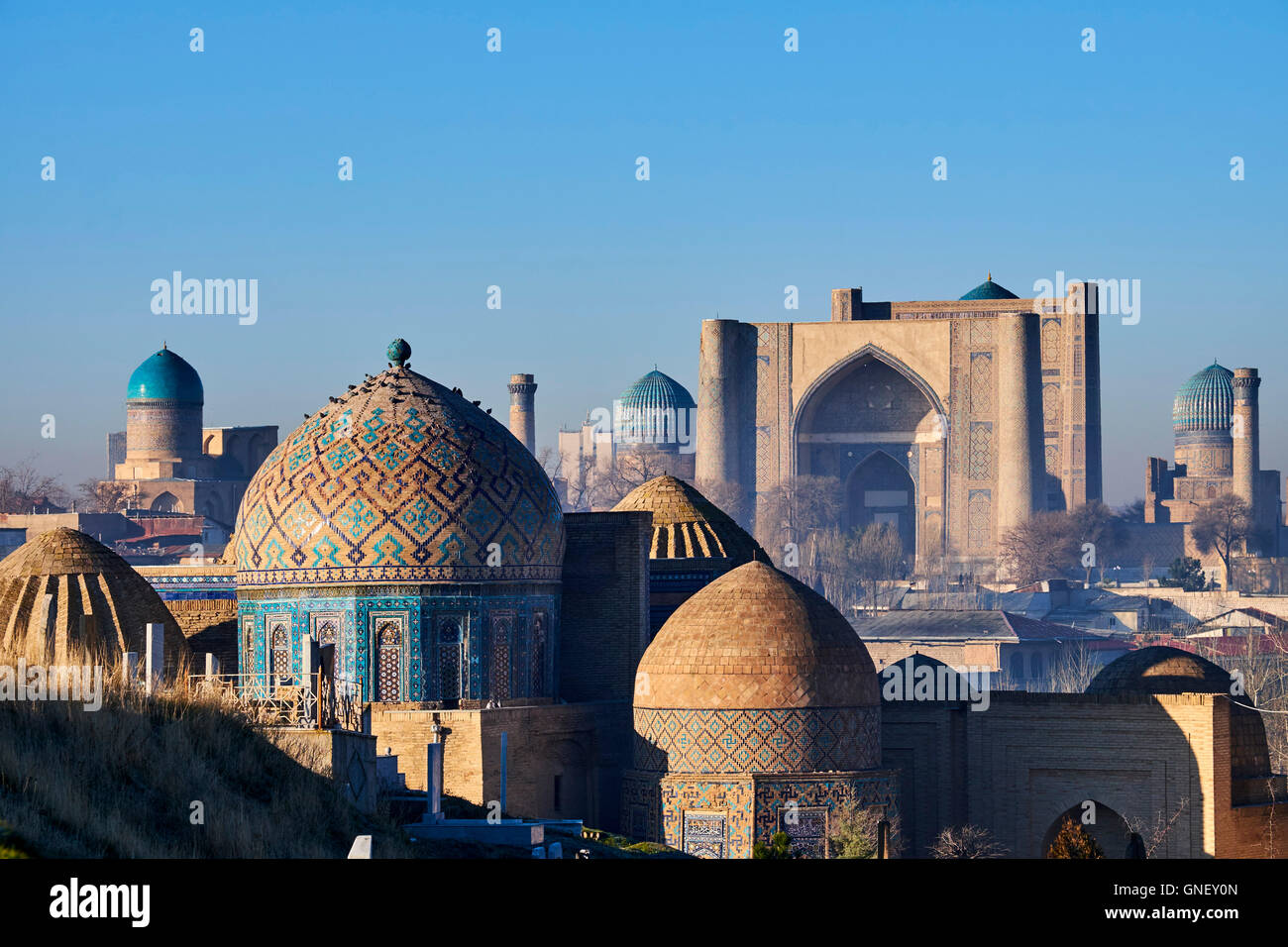 L'Ouzbékistan, Samarkand, Patrimoine Mondial de l'UNESCO, le Reghistan, Shah i Zinda, le mausolée de la mosquée Bibi Khanoum Banque D'Images