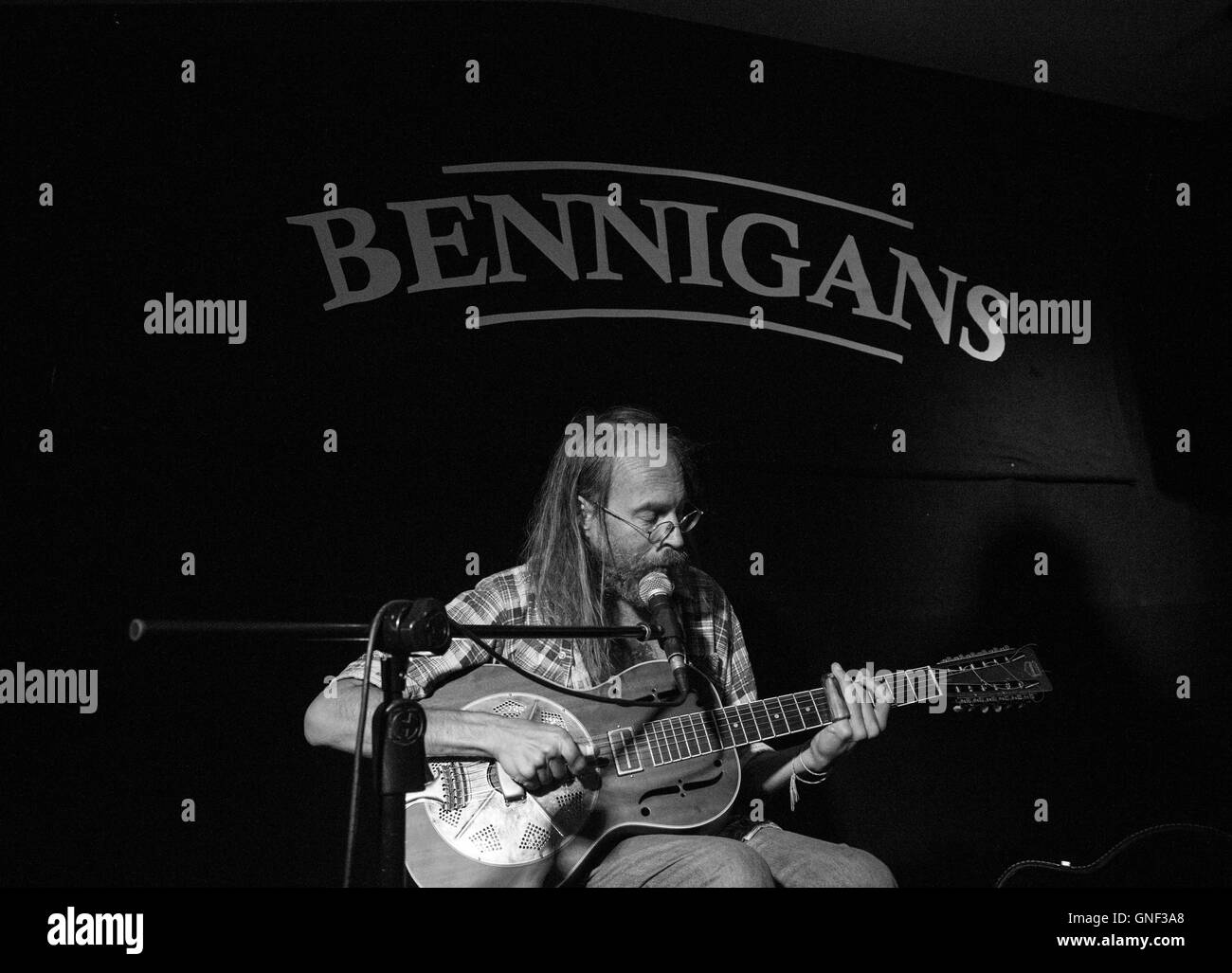 Minnesota country blues master Charlie Parr. Banque D'Images