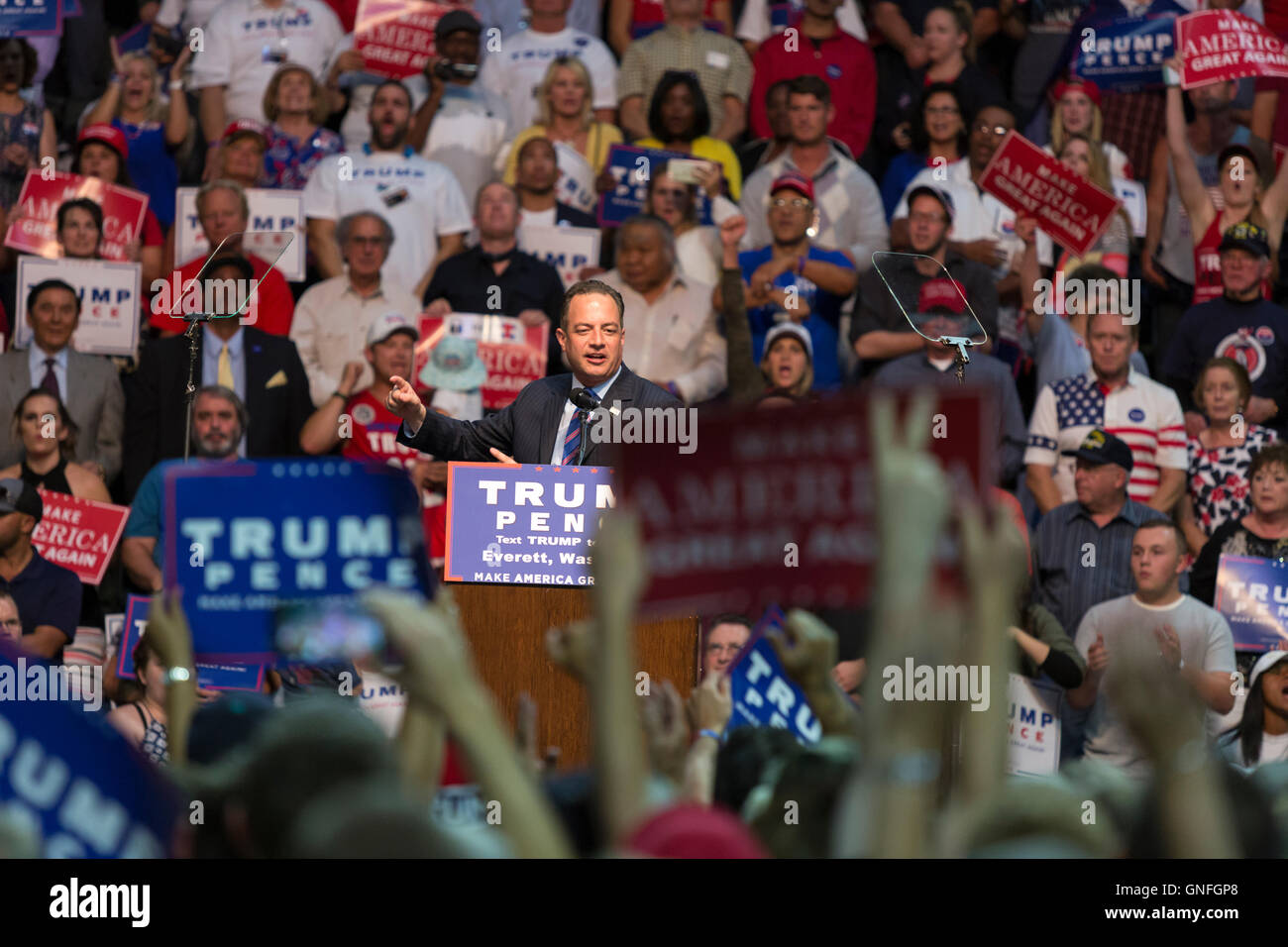 , Everett, Washington, États-Unis. 30 août, 2016. Le Président du Comité National Républicain Reince Priebus parle de partisans à la à la Donald J. Trump pour Eurosport France Président rassemblement à Arena. Crédit : Paul Gordon/Alamy Live News Banque D'Images