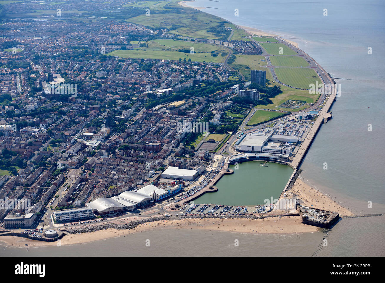 Une vue aérienne d'un panier-New Brighton, à l'été 2016, le Merseyside, North West England, UK Banque D'Images