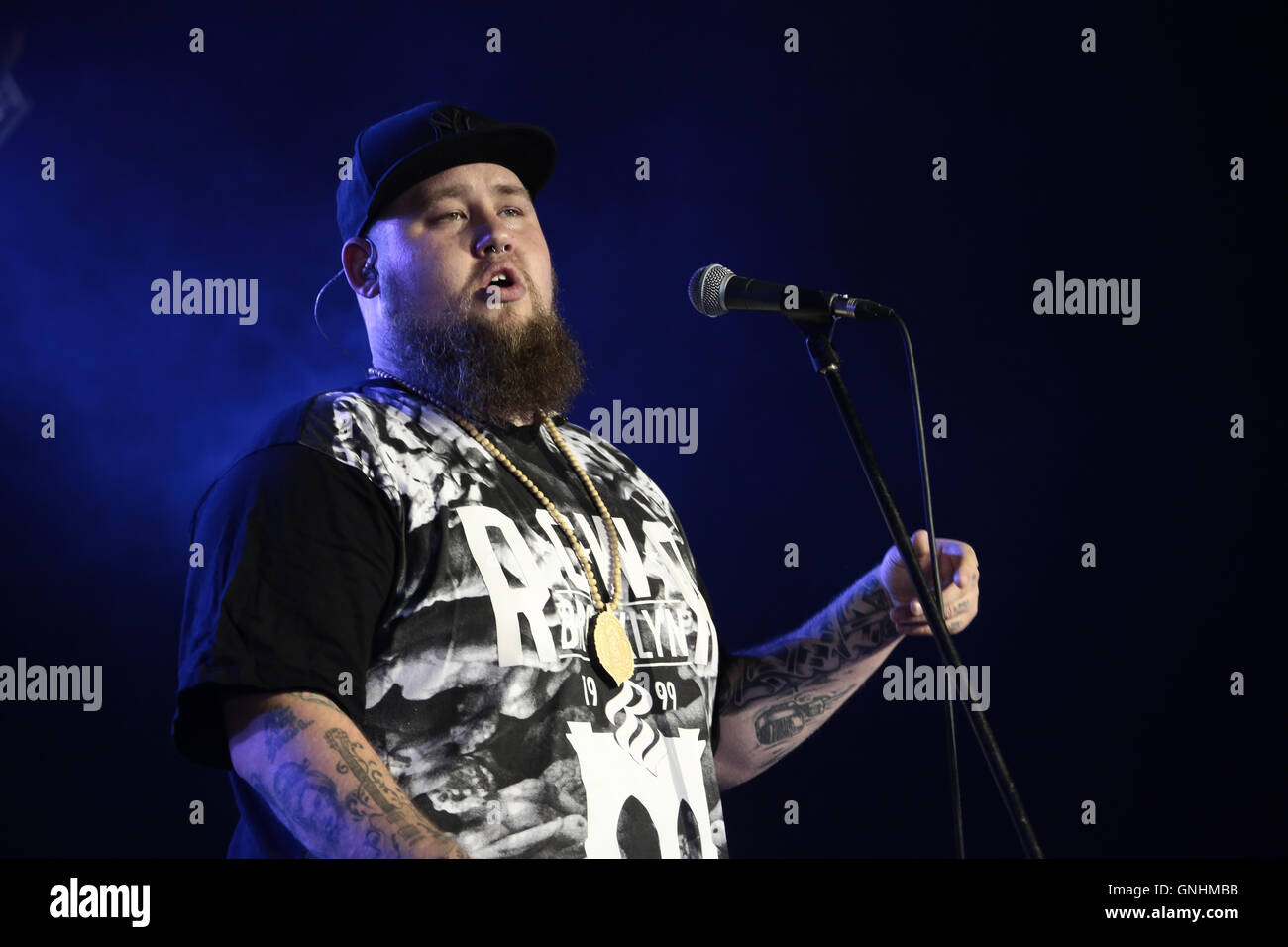 Rory Graham (nom de scène Rag 'N' Bone Man) live du NME/BBC Radio 1 étape au jour 2 de la lecture 2016 Festival. P Banque D'Images