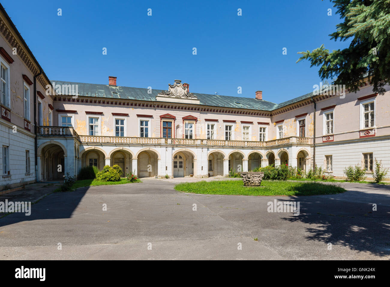 Voderady, Slovaquie - 25 août 2016 : zichy mansion à voderady Banque D'Images