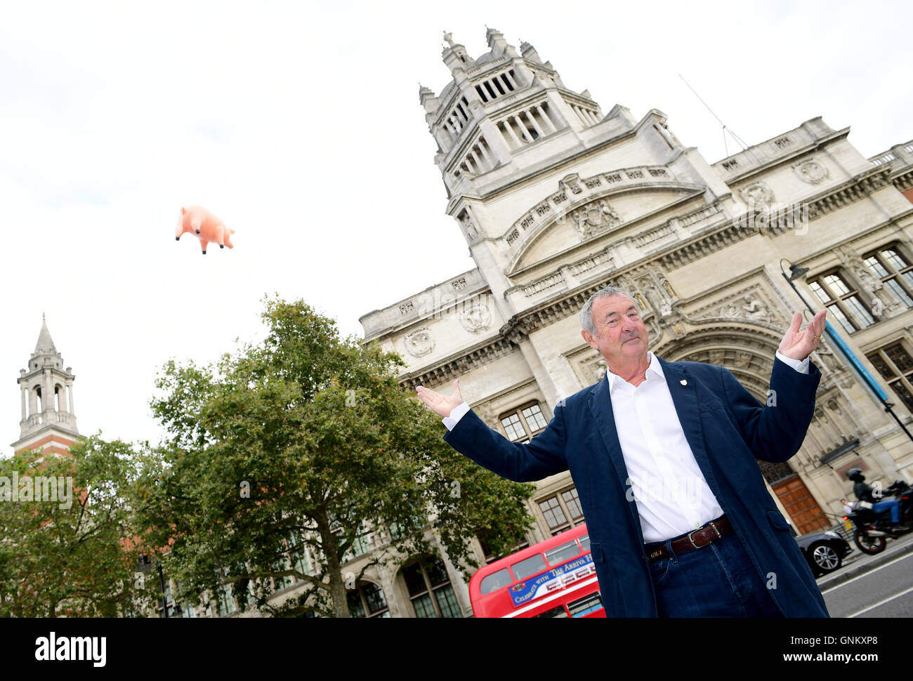 Nick Mason de Pink Floyd qui fréquentent une photo appel à la toute première exposition de Pink Floyd dans le Royaume-Uni, au Victoria and Albert Museum, Londres. ASSOCIATION DE PRESSE Photo. Photo date : mercredi 31 août 2016. Crédit photo doit se lire : Ian West/PA Wire Banque D'Images