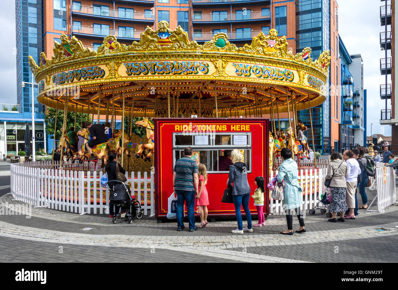 Un manège situé à GUNWHARF QUAYS de Portsmouth, Royaume-Uni. Banque D'Images